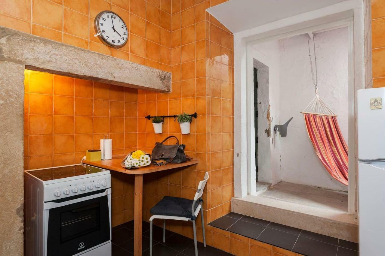 Quiet 2 Bedroom Apartment With Private Patio Next To Avenida Da Liberdade Lisboa Exterior foto