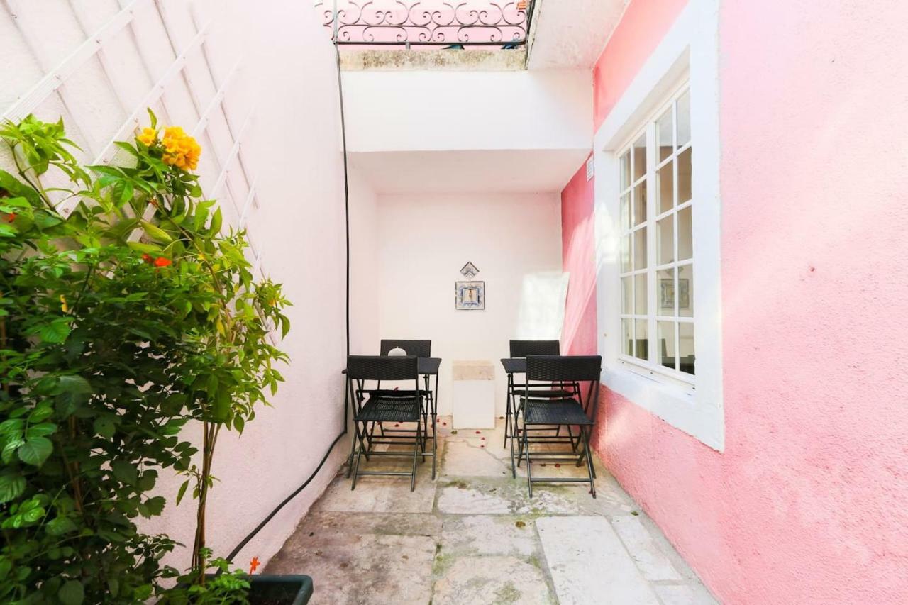 Quiet 2 Bedroom Apartment With Private Patio Next To Avenida Da Liberdade Lisboa Exterior foto