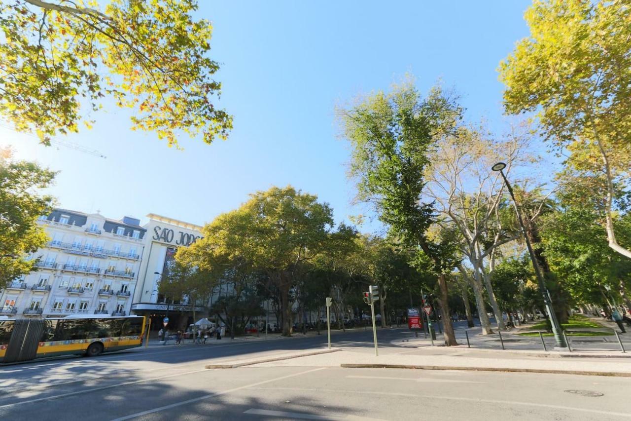 Quiet 2 Bedroom Apartment With Private Patio Next To Avenida Da Liberdade Lisboa Exterior foto