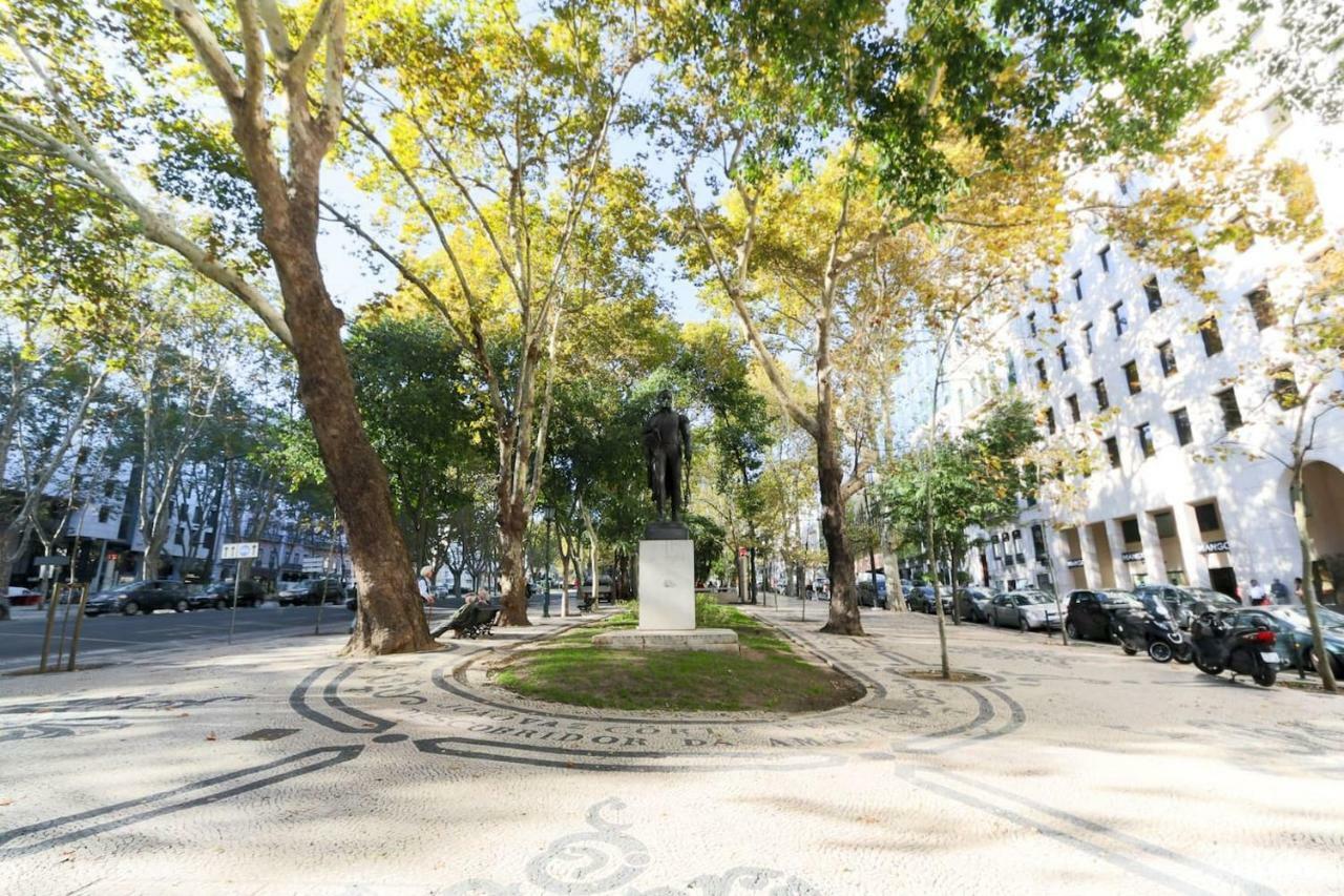 Quiet 2 Bedroom Apartment With Private Patio Next To Avenida Da Liberdade Lisboa Exterior foto